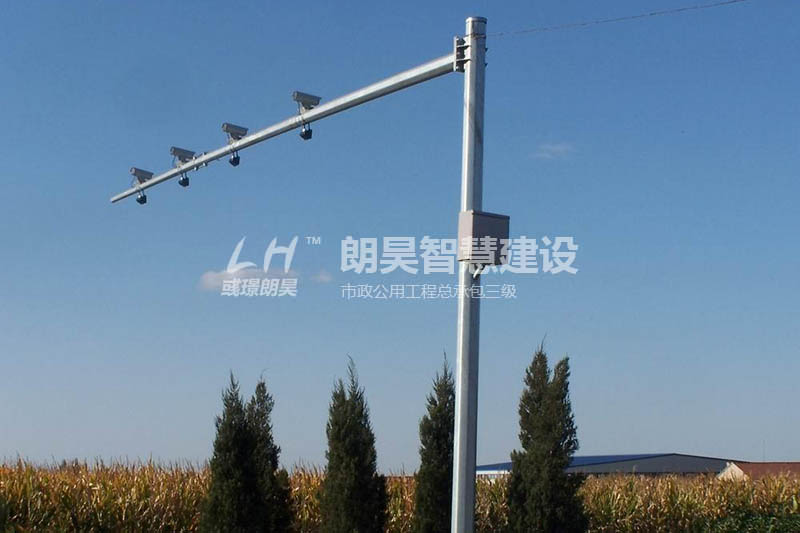  交通监控杆