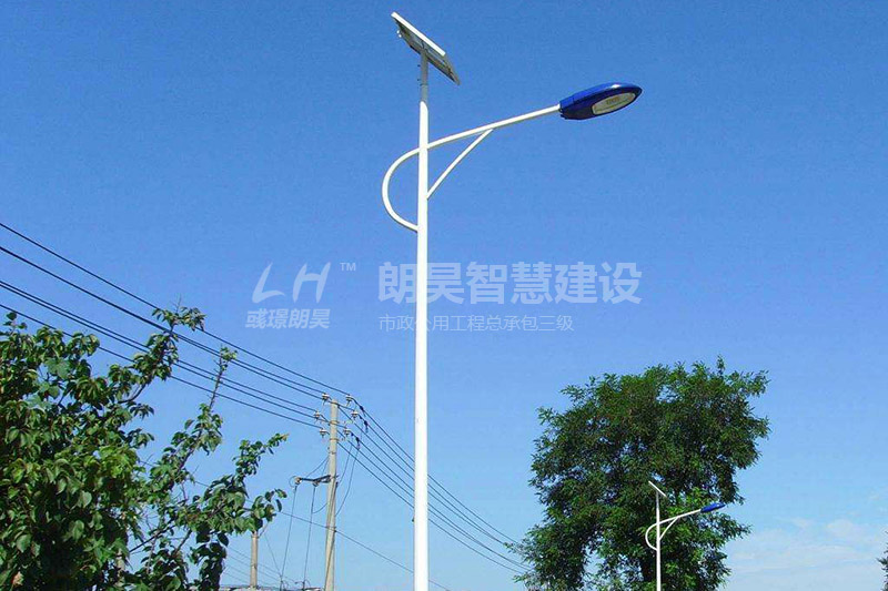  太阳能户外路灯