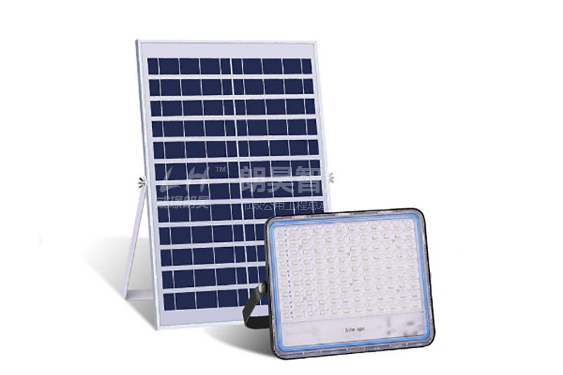  太阳能投光灯